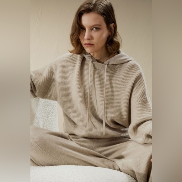 NWT Lilysilk Eshe 2-in-1 100% Cashmere Detachable Hoodie Sweater in Beige M - Picture 4 of 10